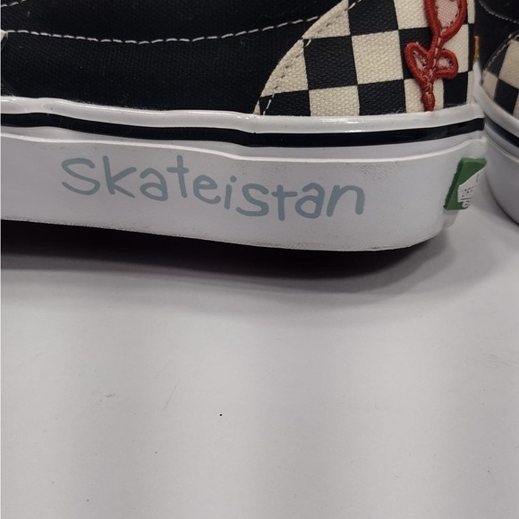 Vans Vintage 1980 Vans  Checkered Slip-On Shoes size  9.5 pre owned Exellent condition